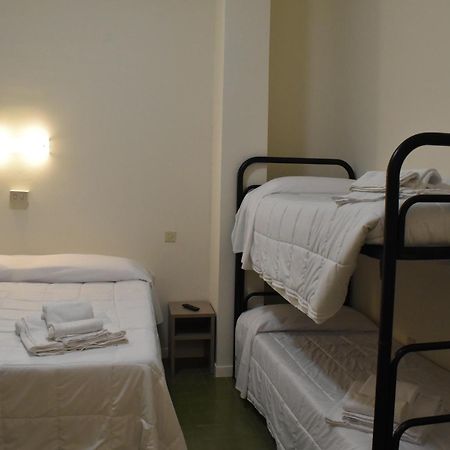 Pensione Piemonte 洛雷托 外观 照片