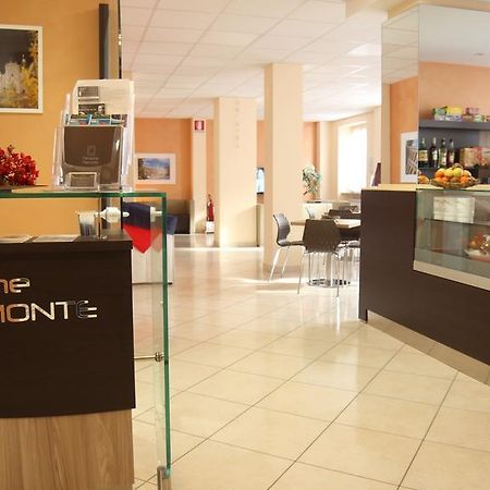 Pensione Piemonte 洛雷托 外观 照片