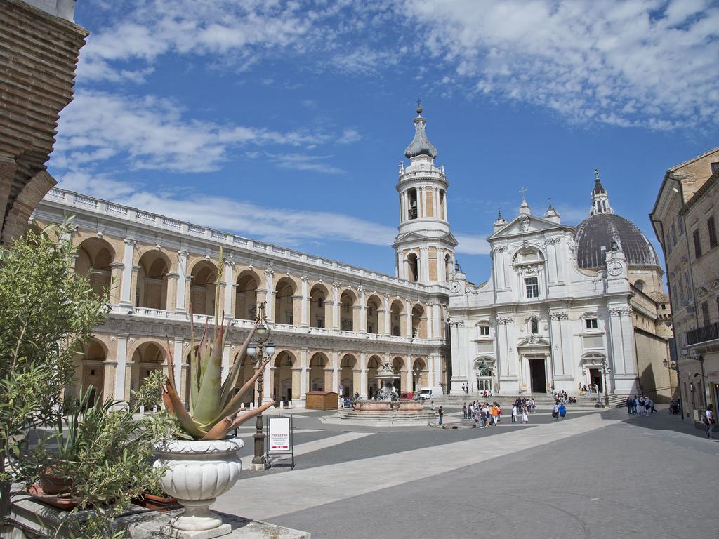 Pensione Piemonte 洛雷托 外观 照片