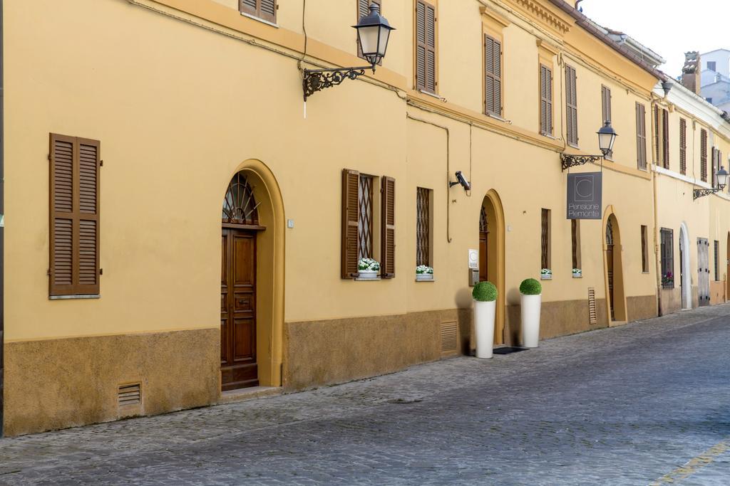 Pensione Piemonte 洛雷托 外观 照片